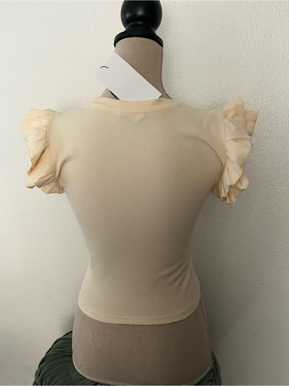 Zara Cream Ruffle Sleeve Ribbed Knit Top - Unbranded - Picture 3 of 6